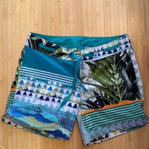 NWOT Parma board shorts - size medium